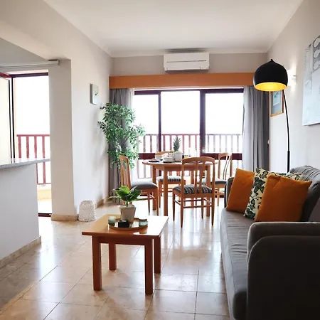 Tiz アパート ポルティマン